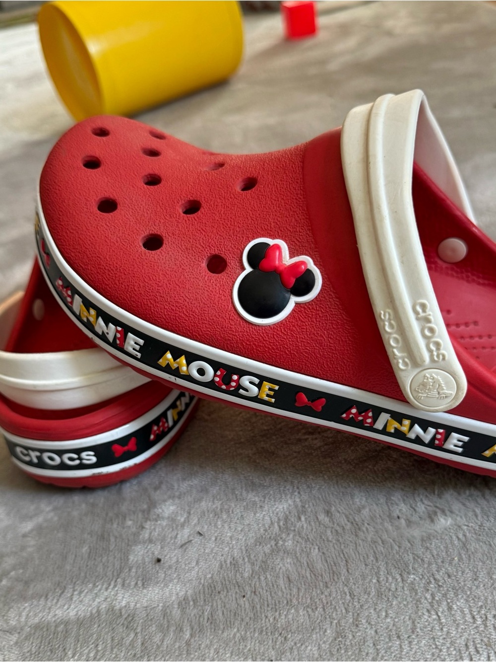 Crocs xDisney' Minnie Mouse Red - Picture 2 of 4